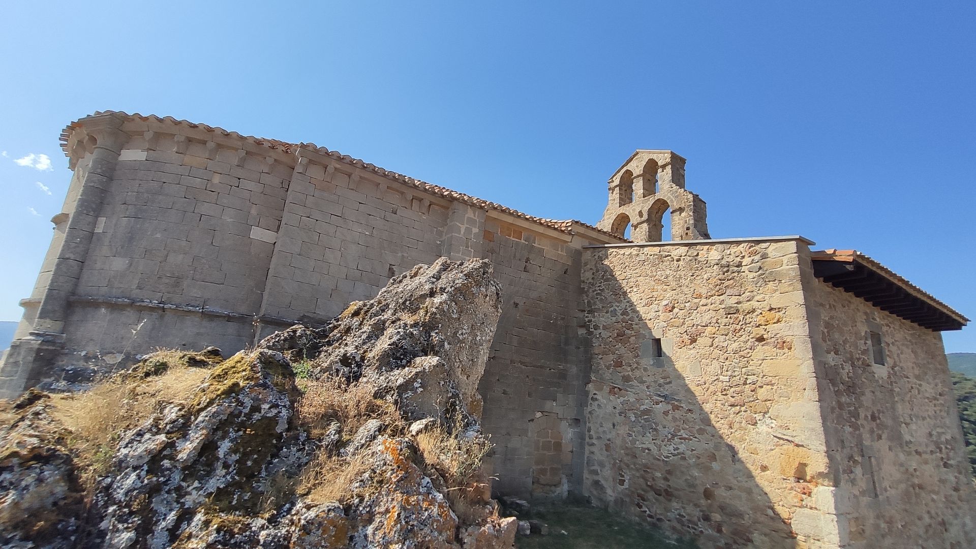Iglesia Románica de San Cosme y San Damián