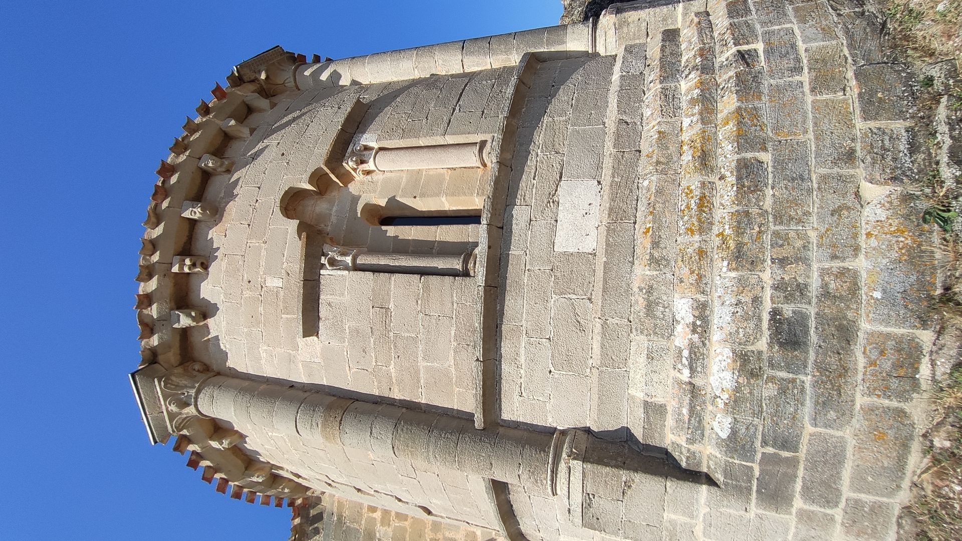 Iglesia Románica de San Cosme y San Damián