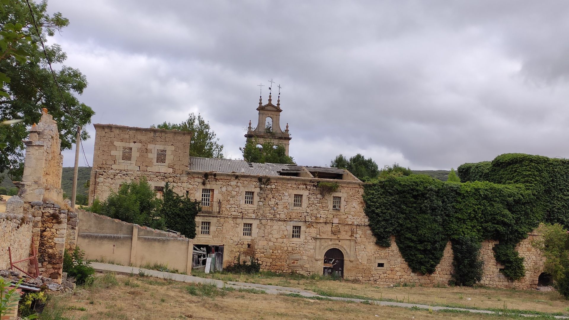 Ex monasterio de Santa María la Imperial de Obarenes